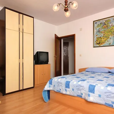 5301b Apartament Vrbnik (Primorje-Gorski Kotar)